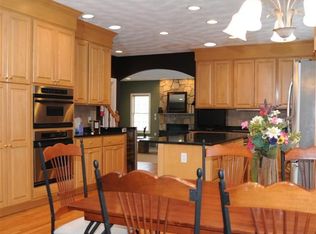 157R Webster Woods Ln, North Andover, MA 01845
