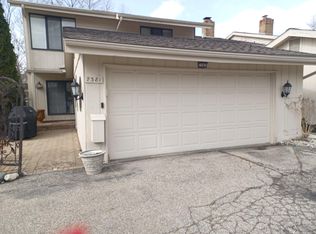 7381 Creek View Ct, West Bloomfield, MI 48322