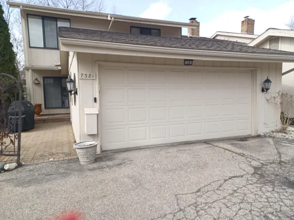 7381 Creek View Ct, West Bloomfield, MI 48322