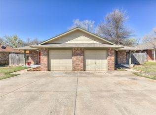407 S Greengate Dr, Yukon, OK 73099