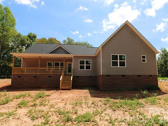 4th image of 989 Rhyne Rd