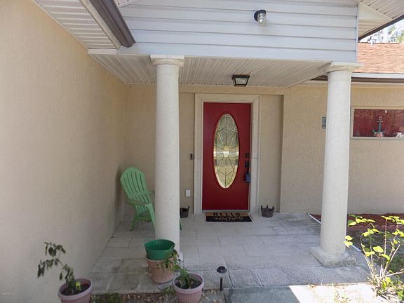 2nd image of 4560 Camelot Dr