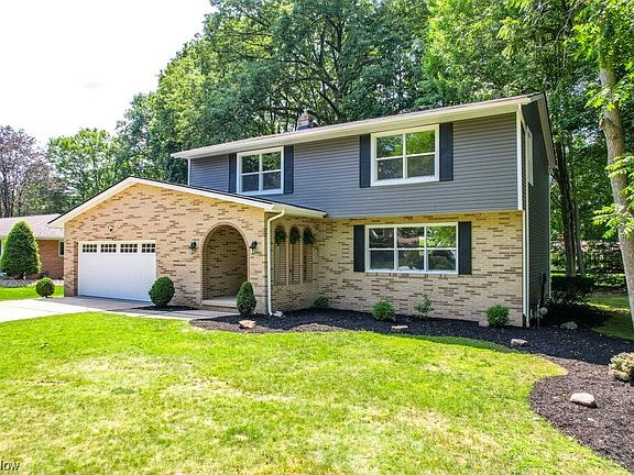 2nd image of 691 Deerwood Dr