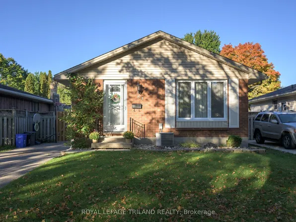 53 Stroud Cres, London, ON N6E 1Z5