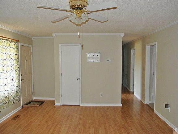 2nd image of 5594 Linville Dr