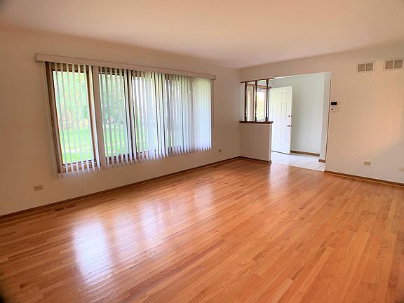 3rd image of 17849 Maryland Ct