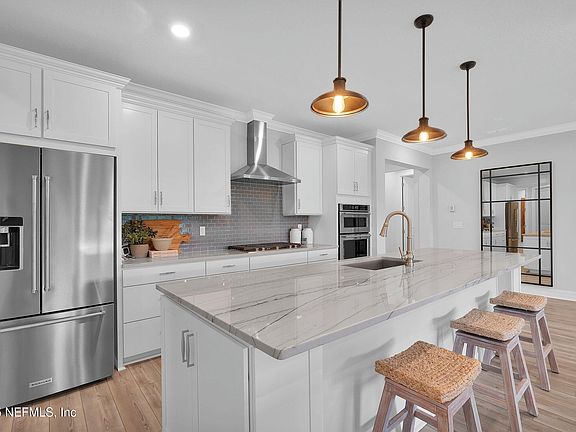 5th image of 2327 BRADLEY PARK Drive