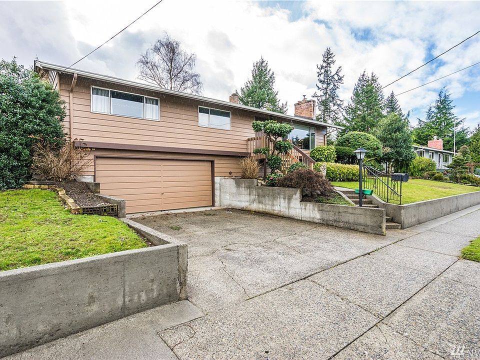 2nd image of 1811 Island View Pl