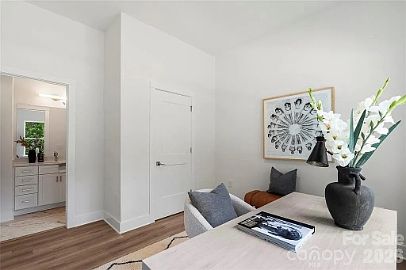 5th image of 5010 Nimes Rd