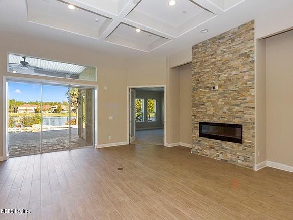 5th image of 398 Cloisterbane Dr