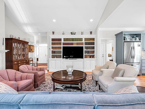 5th image of 41 Bluegrass Dr #41
