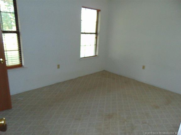 5th image of 107 Baron Dr