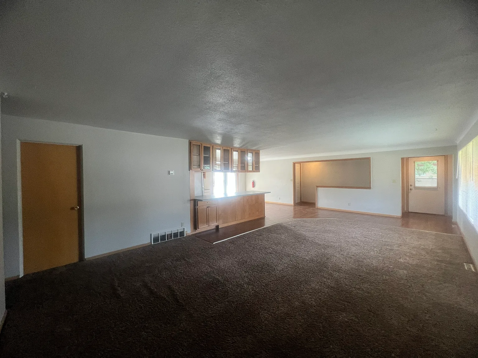 4 Bed/ 2 Bath Moorhead!! Available NOW! — Photo 2