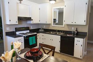 3rd image of 1387 Aspen Dr