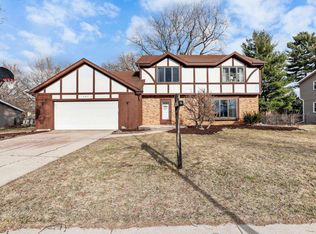 121 S Yellowstone Dr, Madison, WI 53705