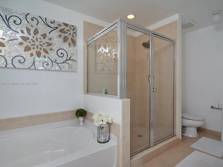 3340 NE 190th St #909 — Photo 10