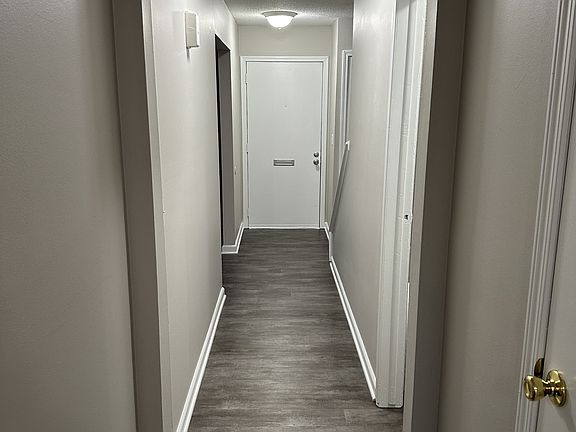 5th image of 6181 Stornoway Dr N #1