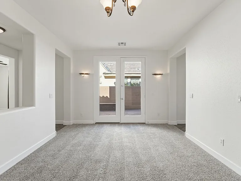 15391 W Dreyfus St — Photo 15