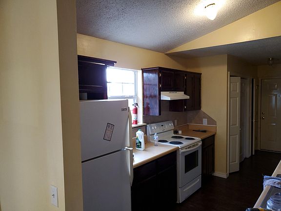 2nd image of 500 Hilltop Dr