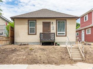 964 Athabasca St W, Moose Jaw, SK S6H2E4