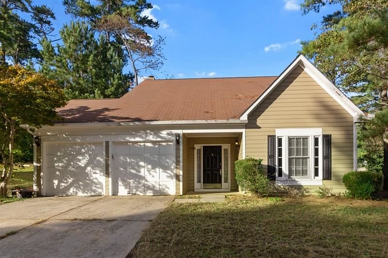 1st image of 3115 Regency Park Dr