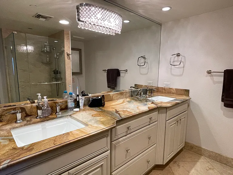Master bath with upgrades
