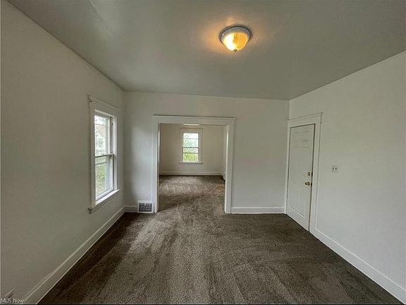 3rd image of 3411 W 91st St #Up