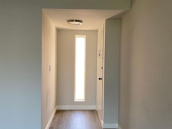 4th image of 4334 Stern Ave #26