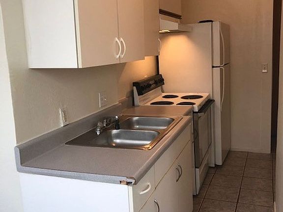 2nd image of 1110 N Forest St APT C