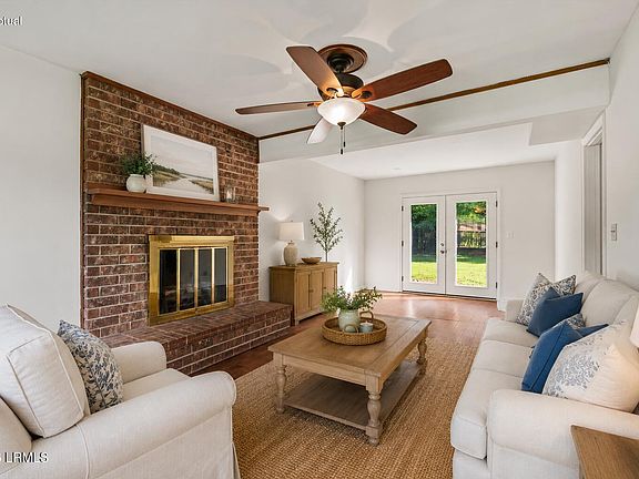 4th image of 4339 Pinewood Circle
