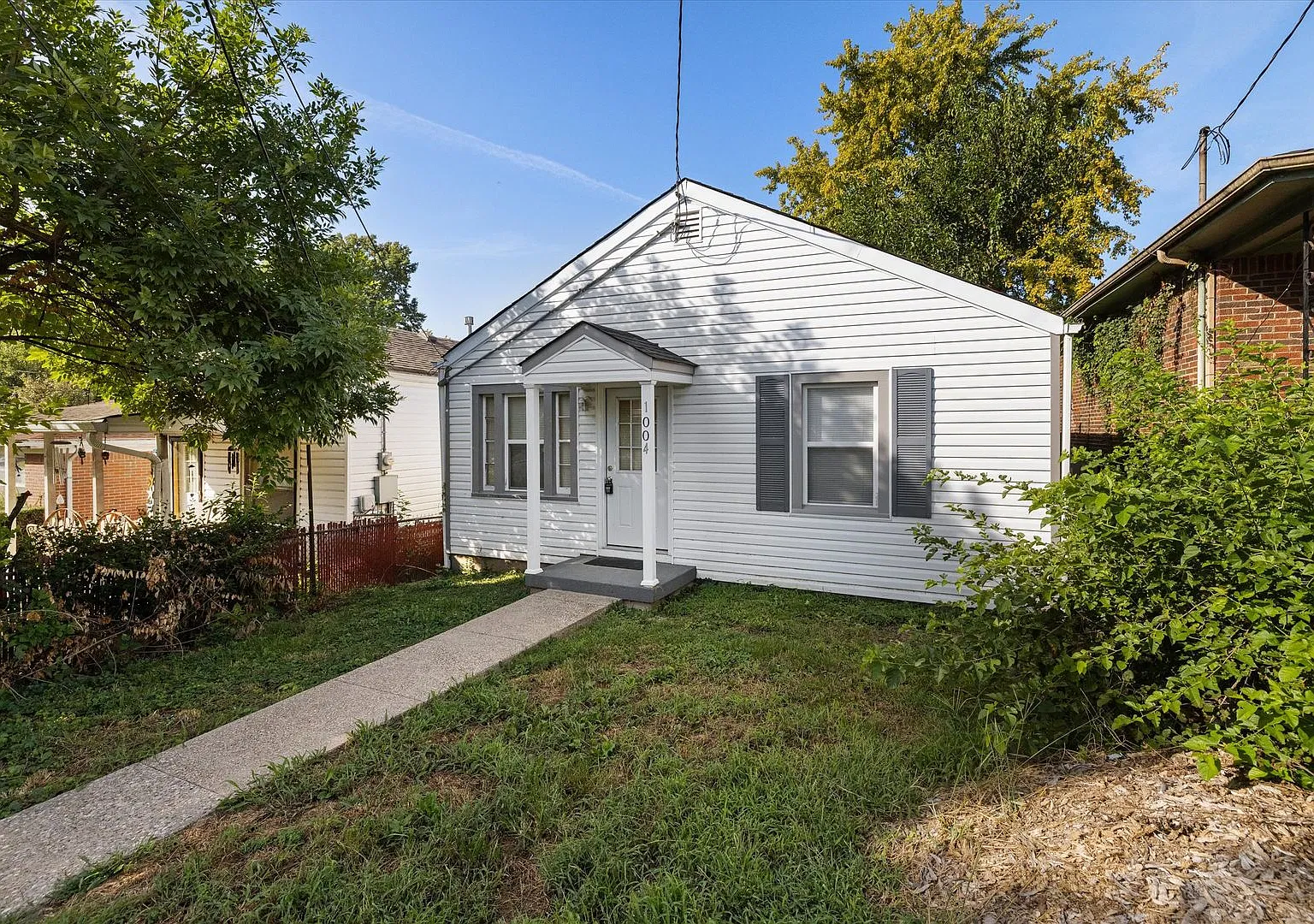 Updated, 2 BR, 1 BA home with fenced yard, deck, stove and refrigerator! 1004 Euclid Ave, Louisvi... — Photo 1