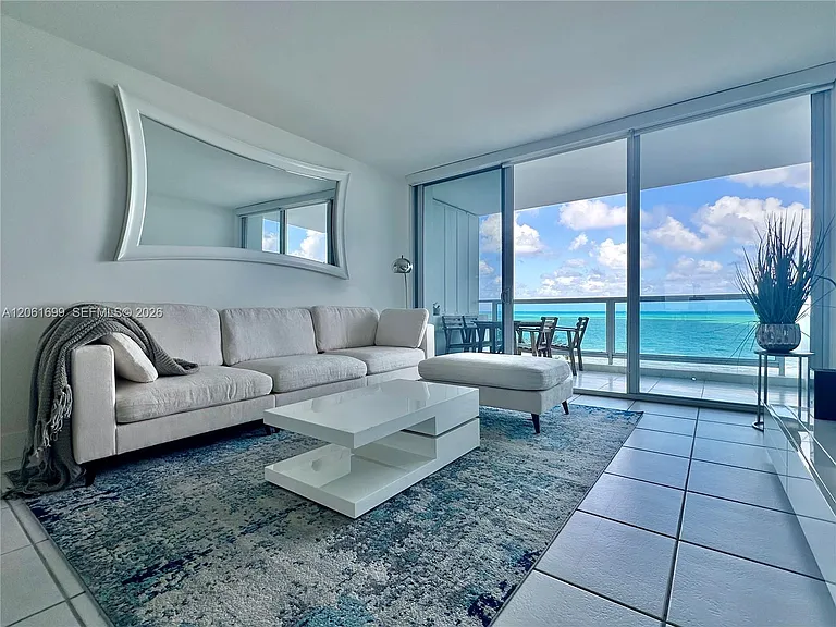 5161 Collins Ave #1017 — Photo 1