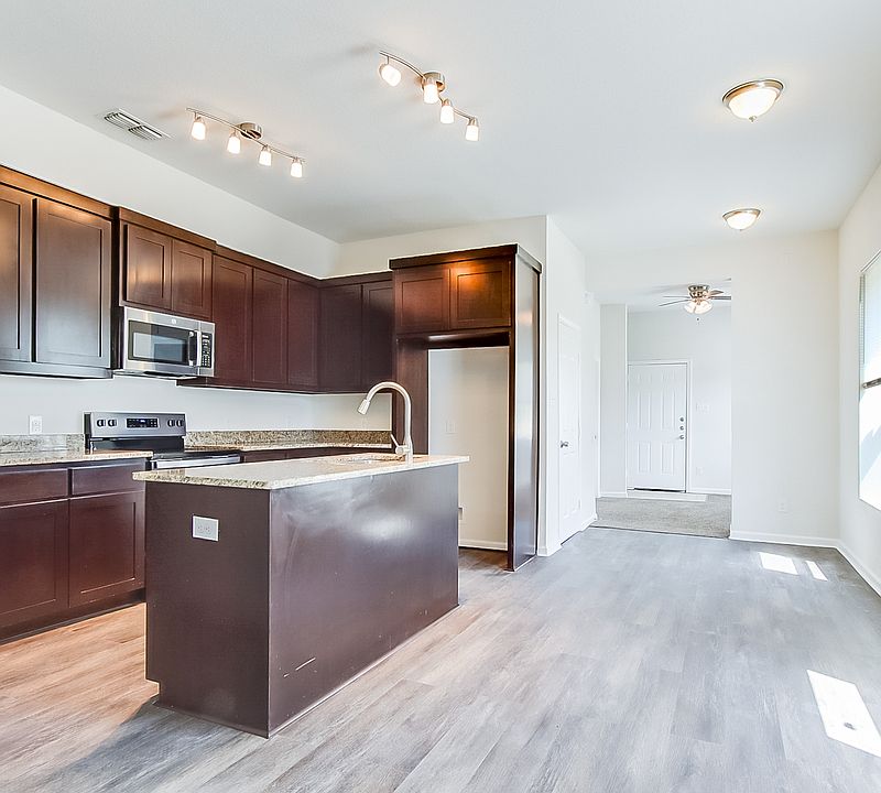 1st image of 2739 Purington Ave