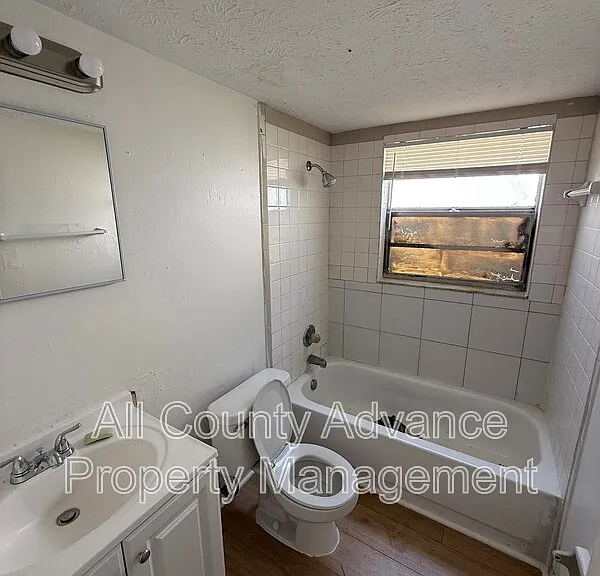 4911 E Temple Heights Rd #B — Photo 6