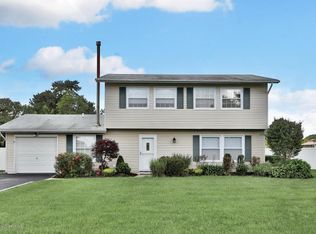 1054 Kilkormic St, Toms River, NJ 08753