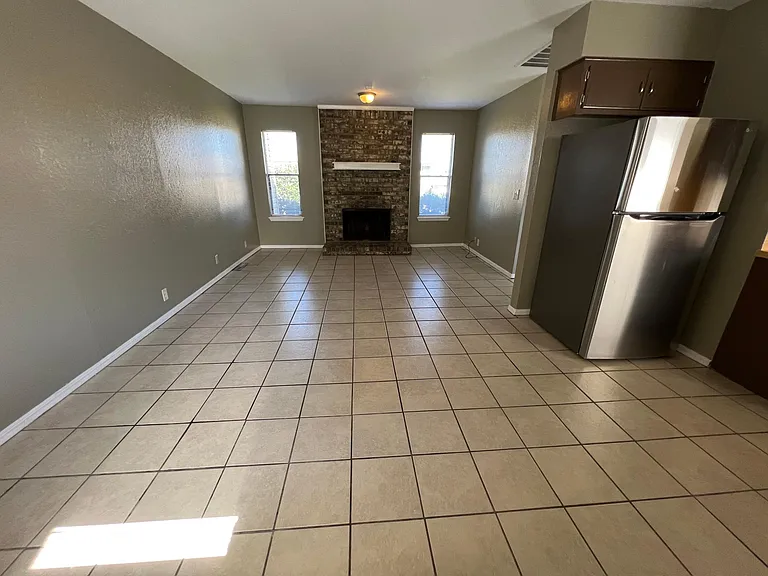 1022 Chowning Ave — Photo 3