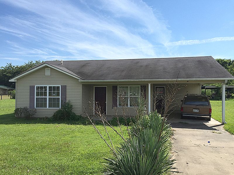 1st image of 77 Sarah Cir