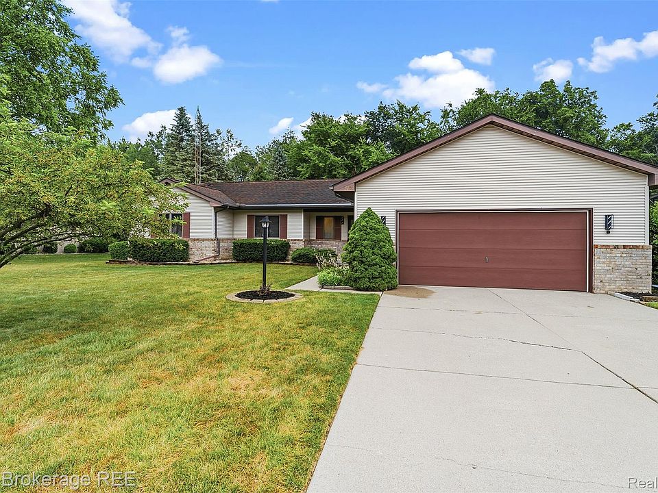 1st image of 3200 Kings Brook Dr