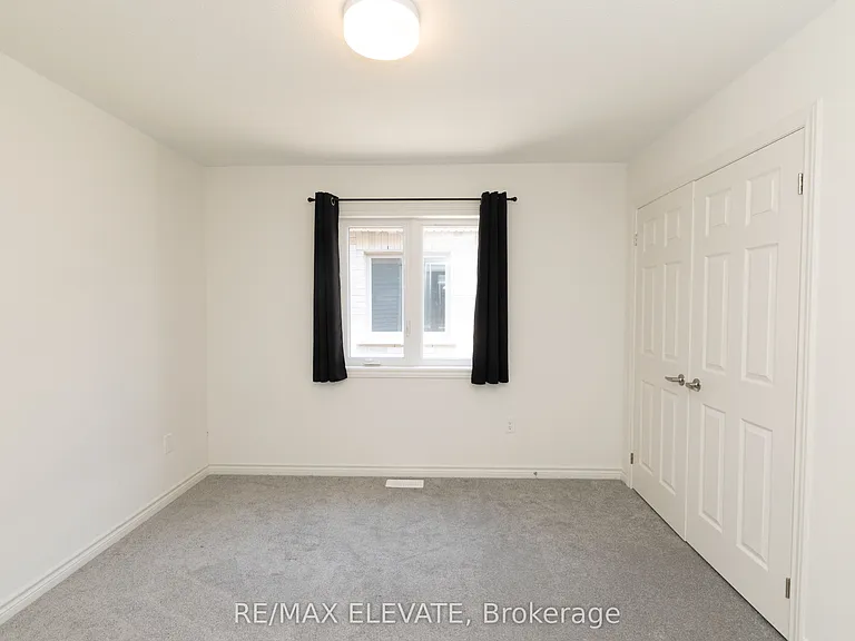 484 Trevor St — Photo 15