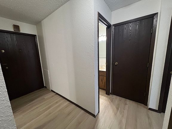 5th image of 1102 Westrac Dr S #306