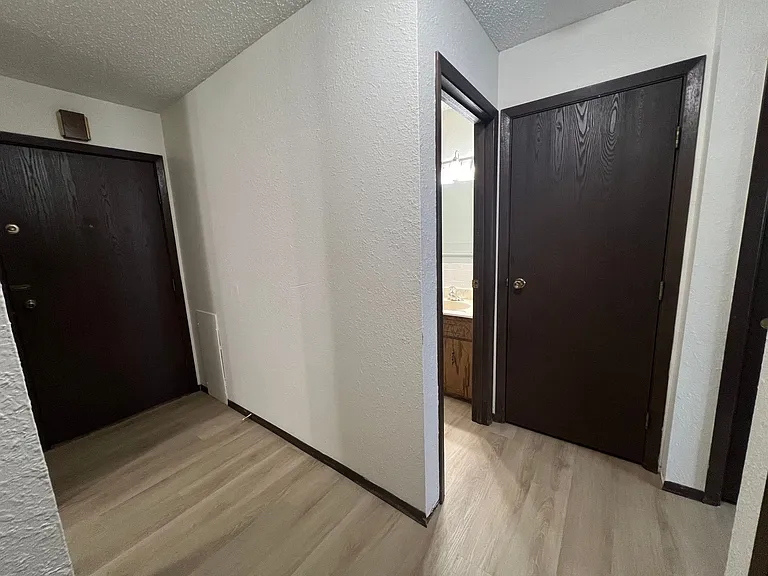 1102 Westrac Dr S — Photo 5