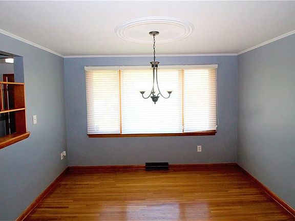 5th image of 137 Nagel Dr