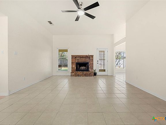 3rd image of 402 Gina Dr