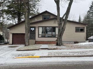 621 Coolidge Ave, Rhinelander, WI 54501