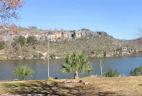 2nd image of 1044 Los Escondidos St