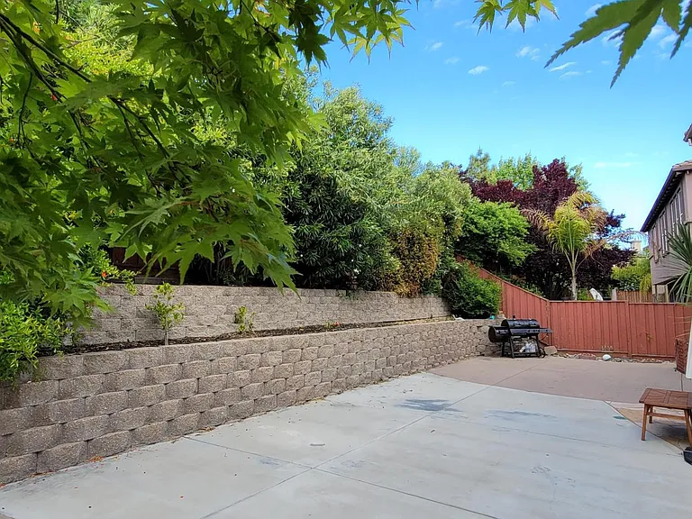 5745 Newfields Ln — Photo 21