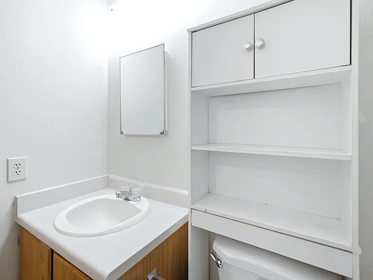 6826 Celes Meadow Dr — Photo 7