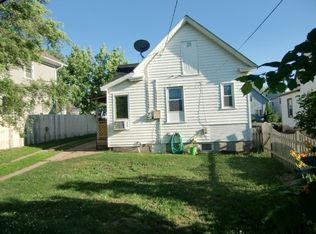 421 20th Ave NE, Minneapolis, MN 55418