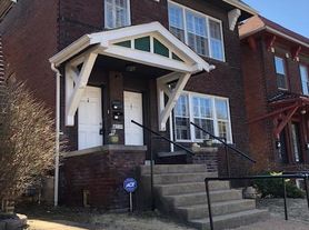 4716 Arsenal St, Saint Louis, MO
