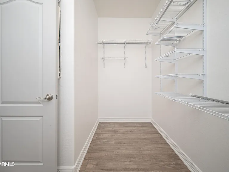 18338 W Getty Dr — Photo 15